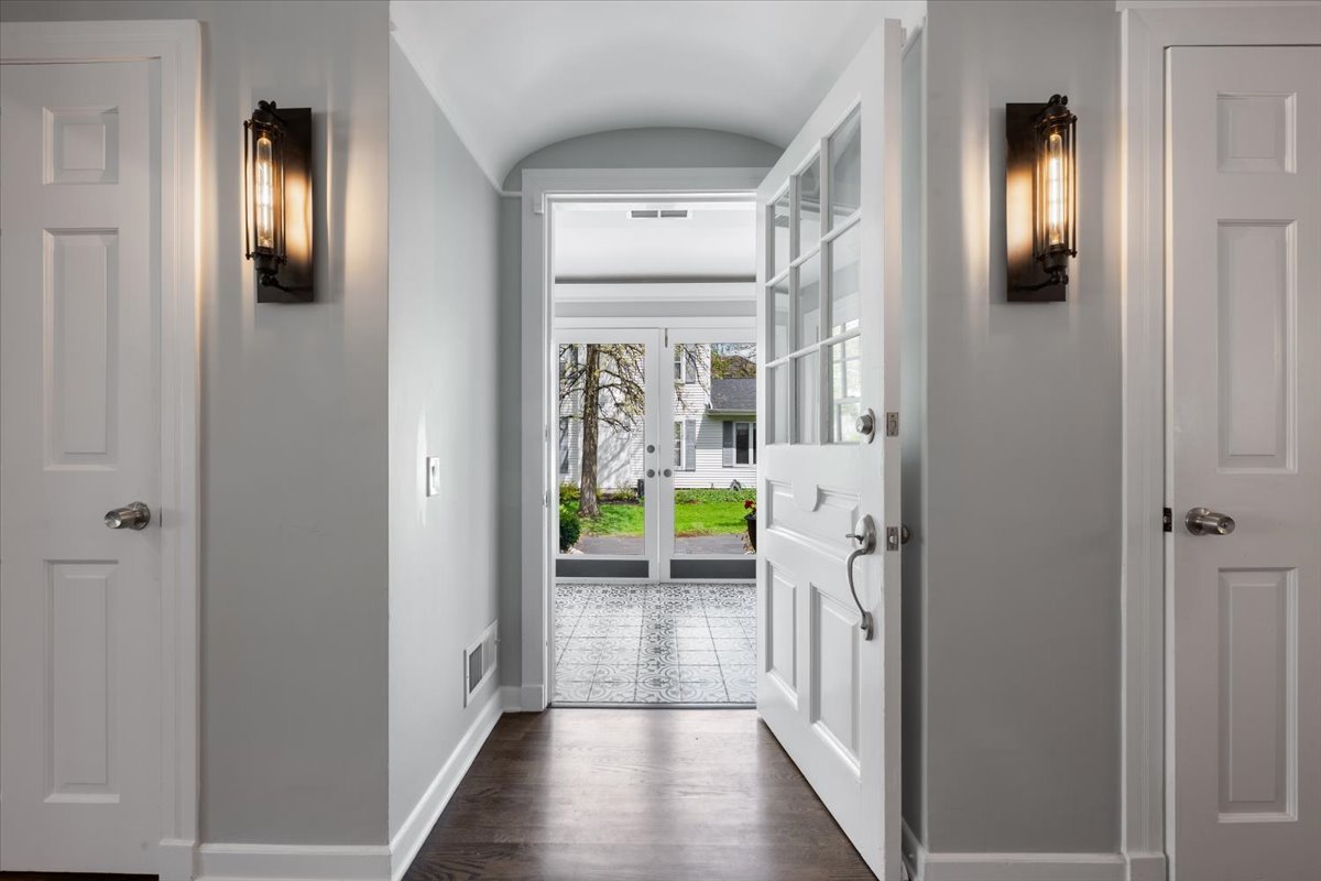 910 Chippewa Lane, Wilmette, IL