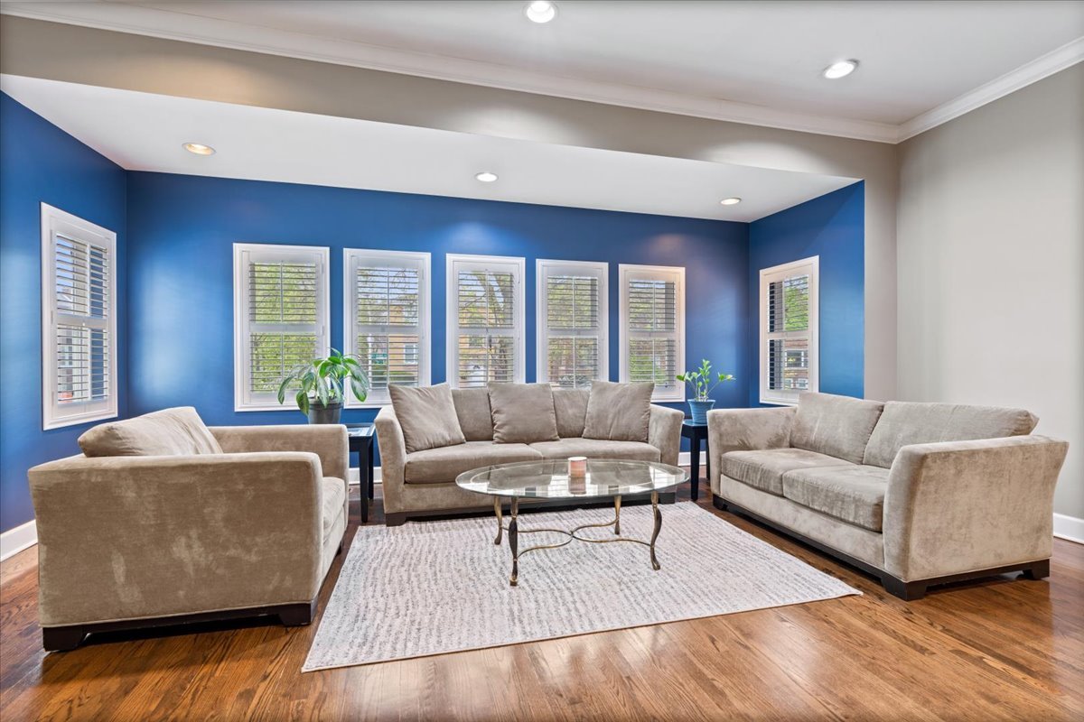 5101 N AVERS Avenue, Chicago, IL