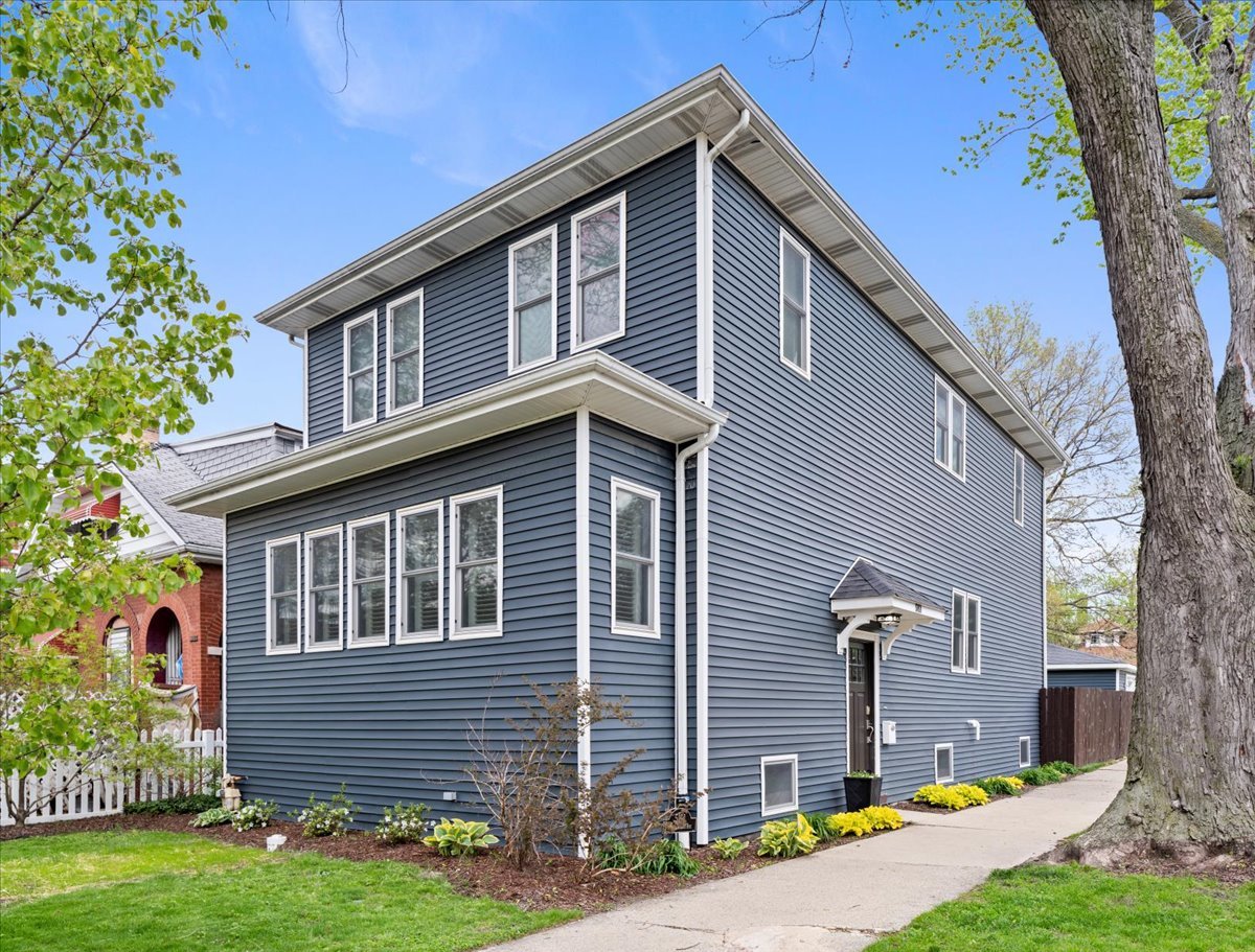 5101 N AVERS Avenue, Chicago, IL