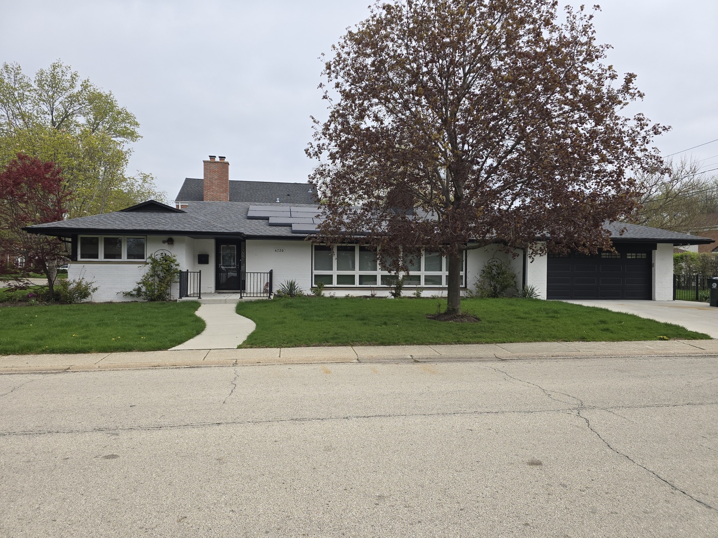 4720 W ALBION Avenue, Lincolnwood, IL
