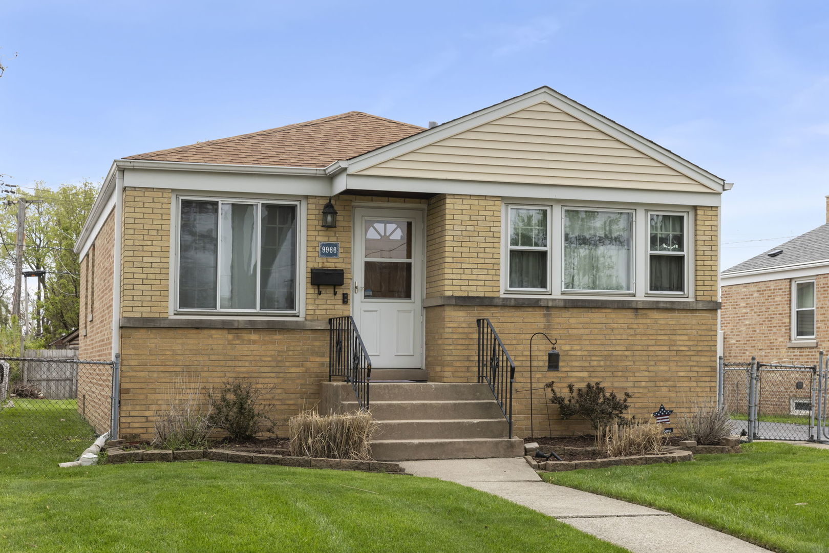 9966 Montrose Avenue, Schiller Park, IL