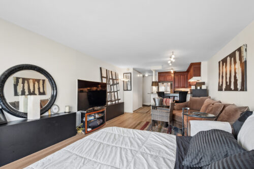 2020 N Lincoln Park West #8L, Chicago, IL