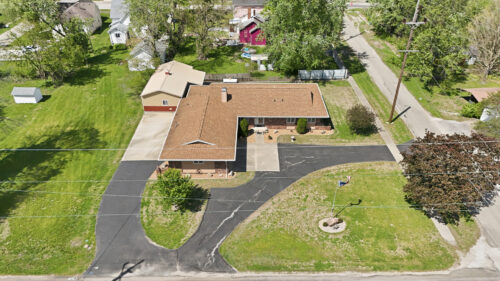 208 Water Street, Kansas, IL