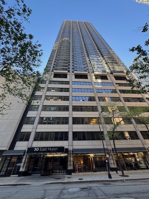 30 E HURON Street #2705, Chicago, IL