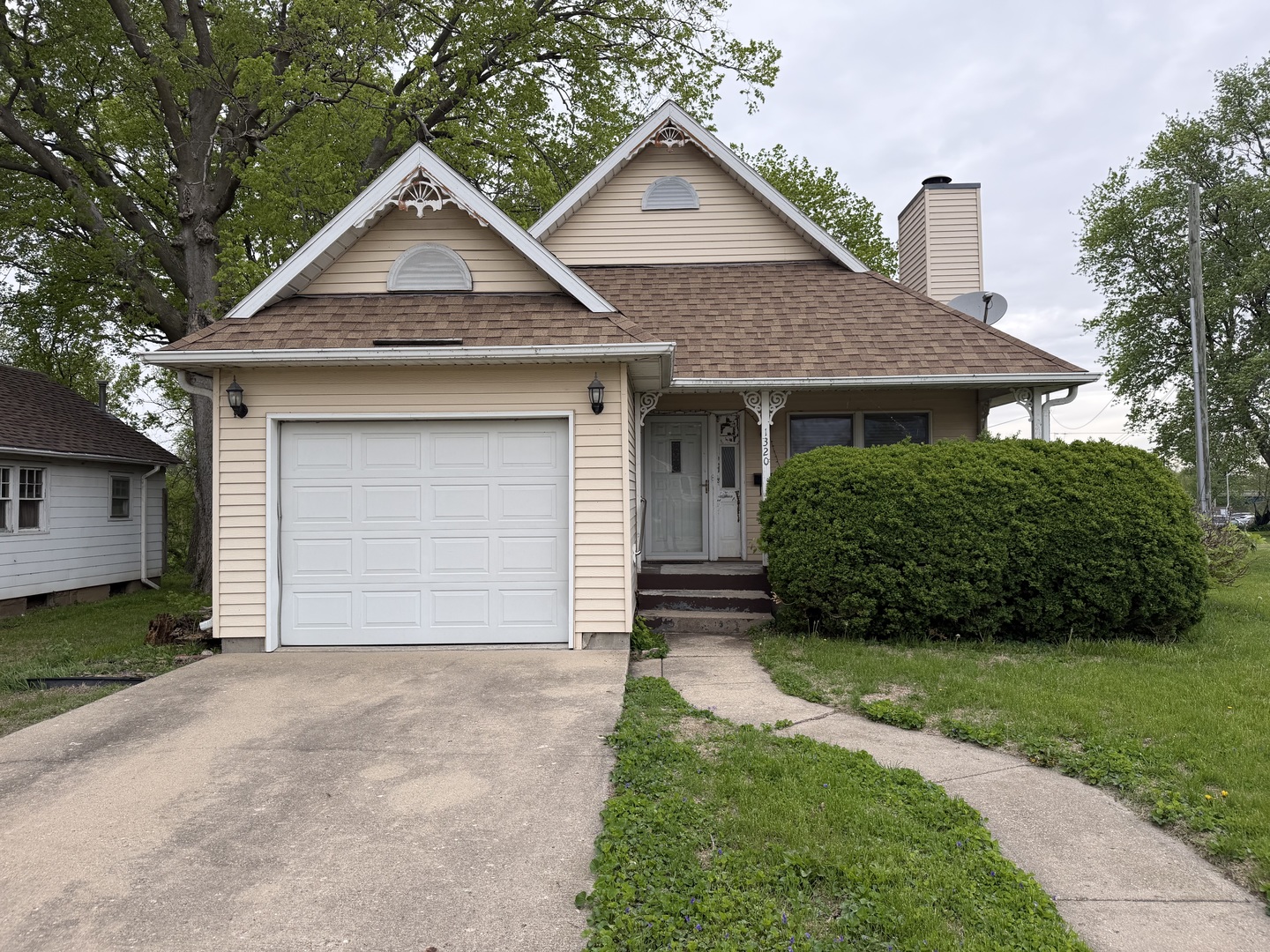1320 W 2nd Street, Rock Falls, IL
