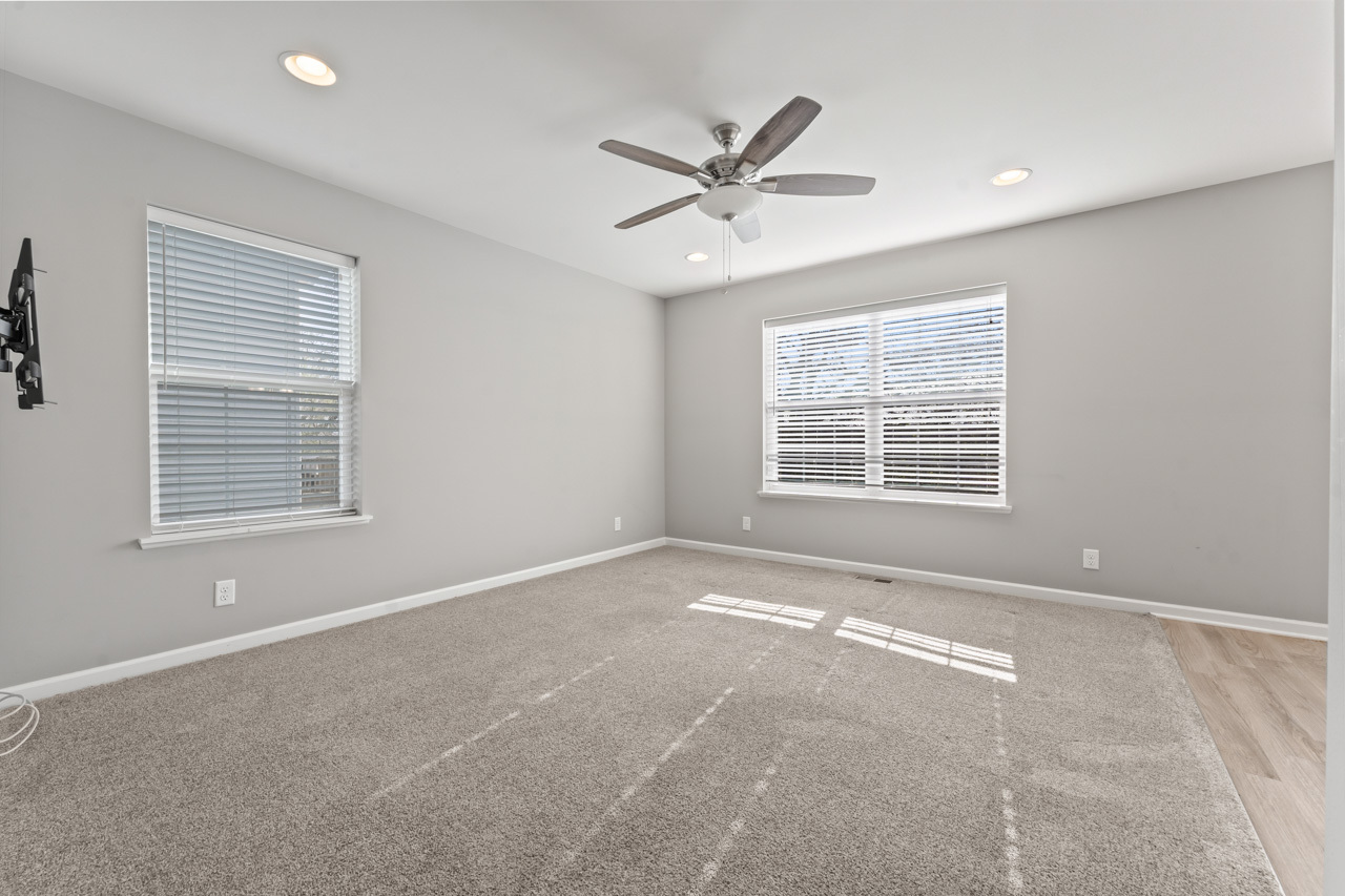 7077 Hidden Green Circle, Fox Lake, IL