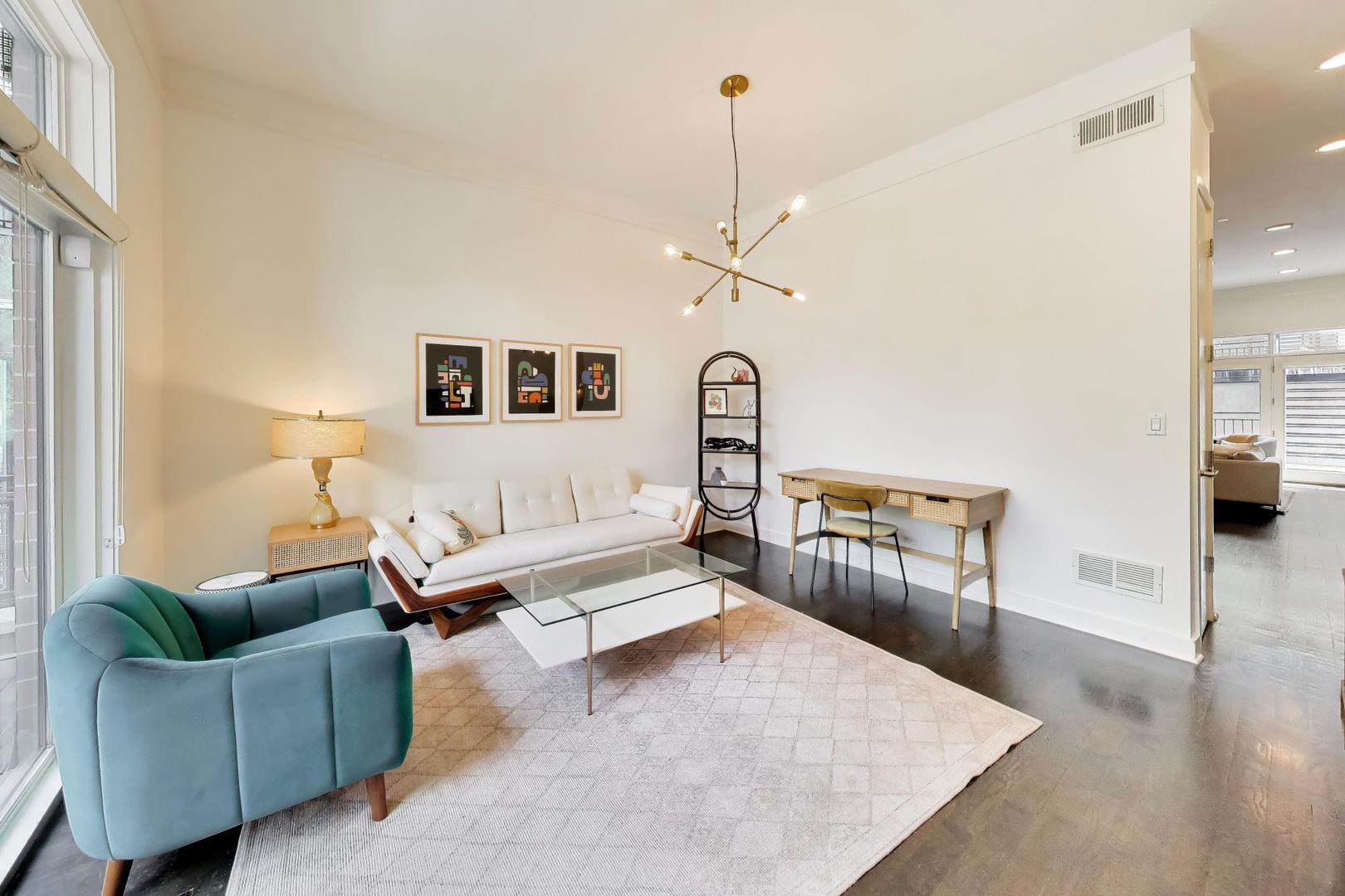 1725 W Le Moyne Street #1, Chicago, IL