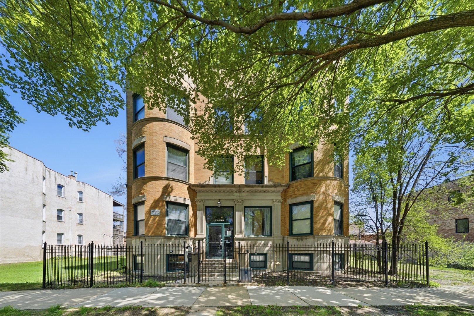 4541 S Prairie Avenue #1N, Chicago, IL
