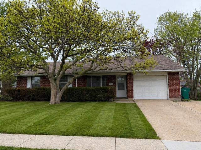 713 Essex Avenue, Romeoville, IL
