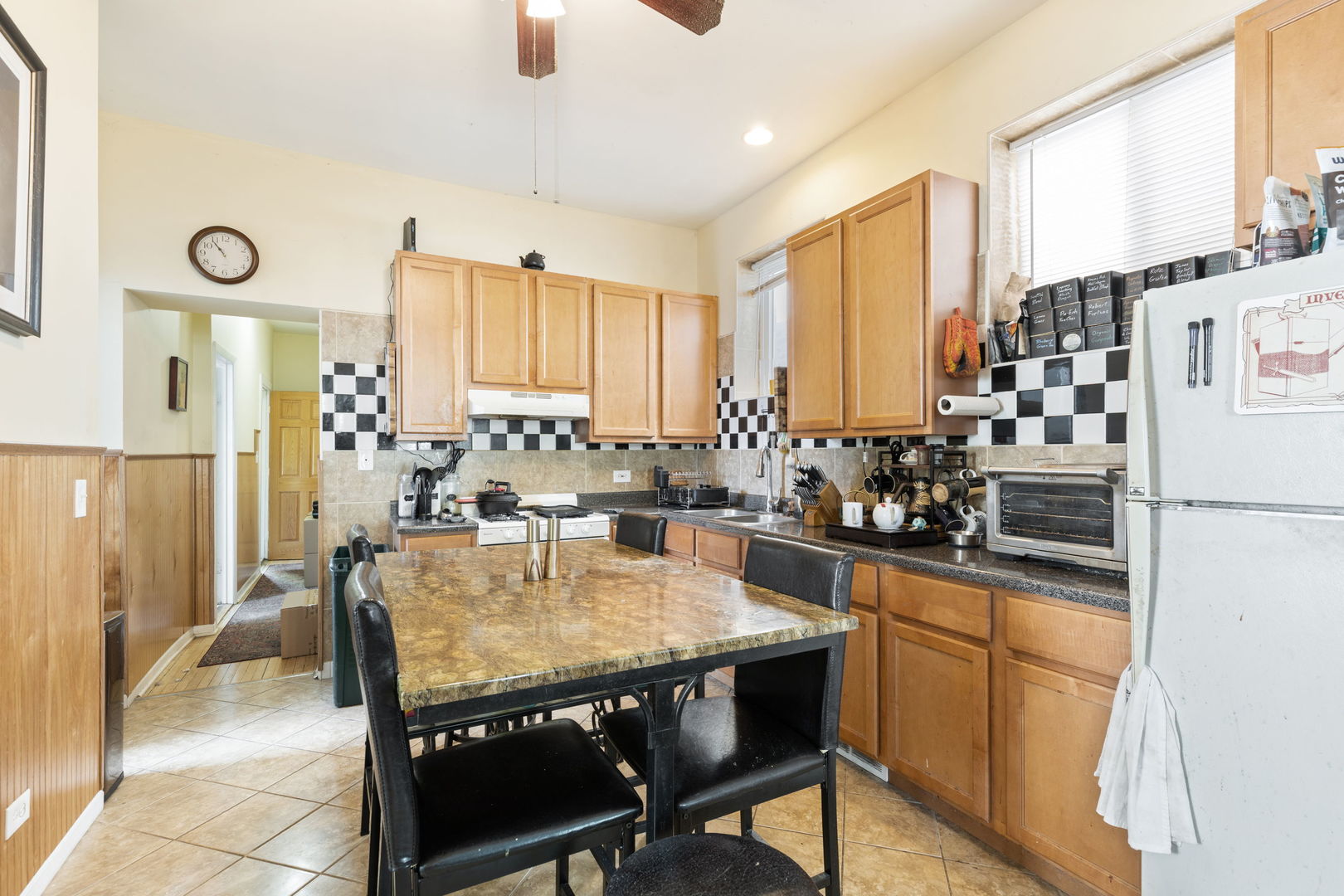 2419 W Augusta Boulevard, Chicago, IL