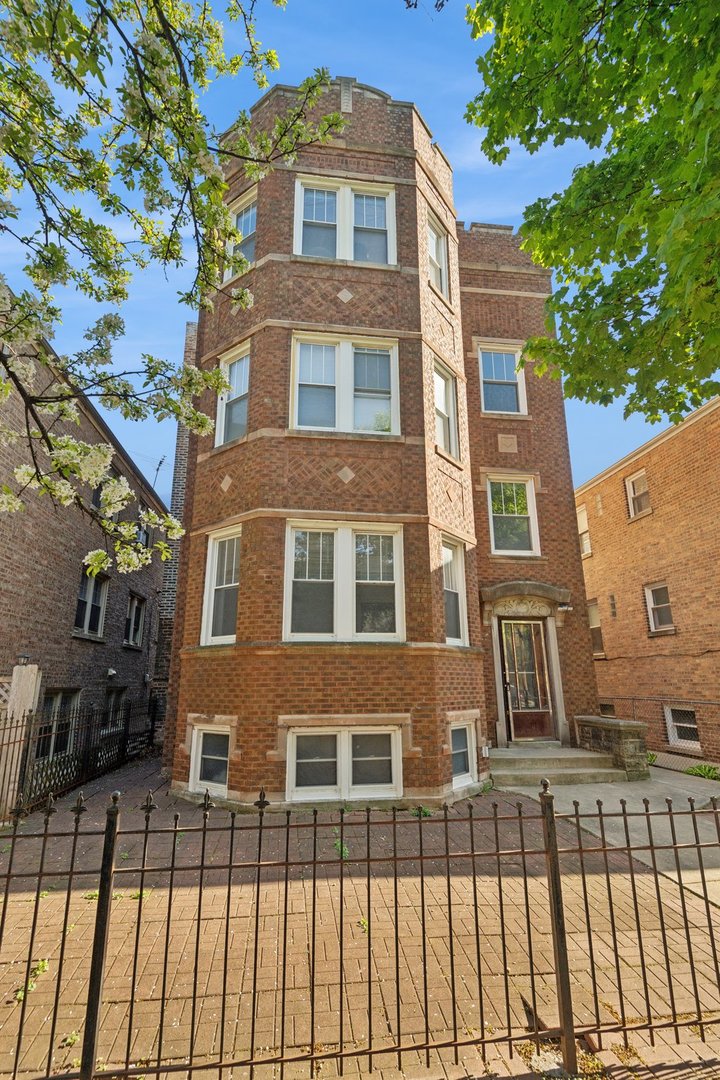 2249 W ARTHUR Avenue, Chicago, IL