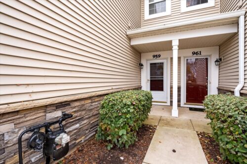 959 Genesee Drive, Naperville, IL