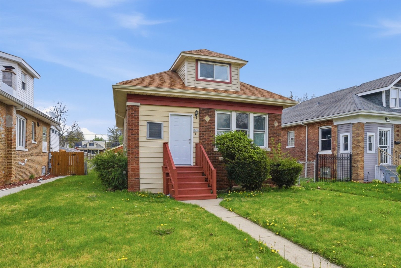 8533 S Rhodes Avenue, Chicago, IL