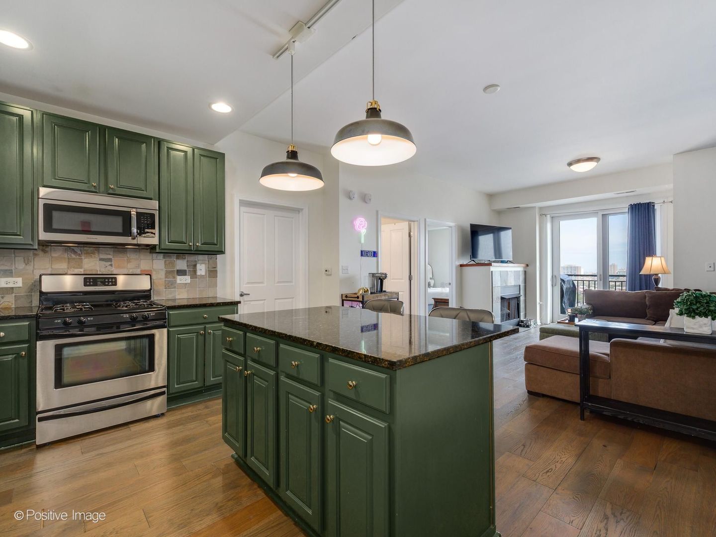 828 W Grace Street #1404, Chicago, IL