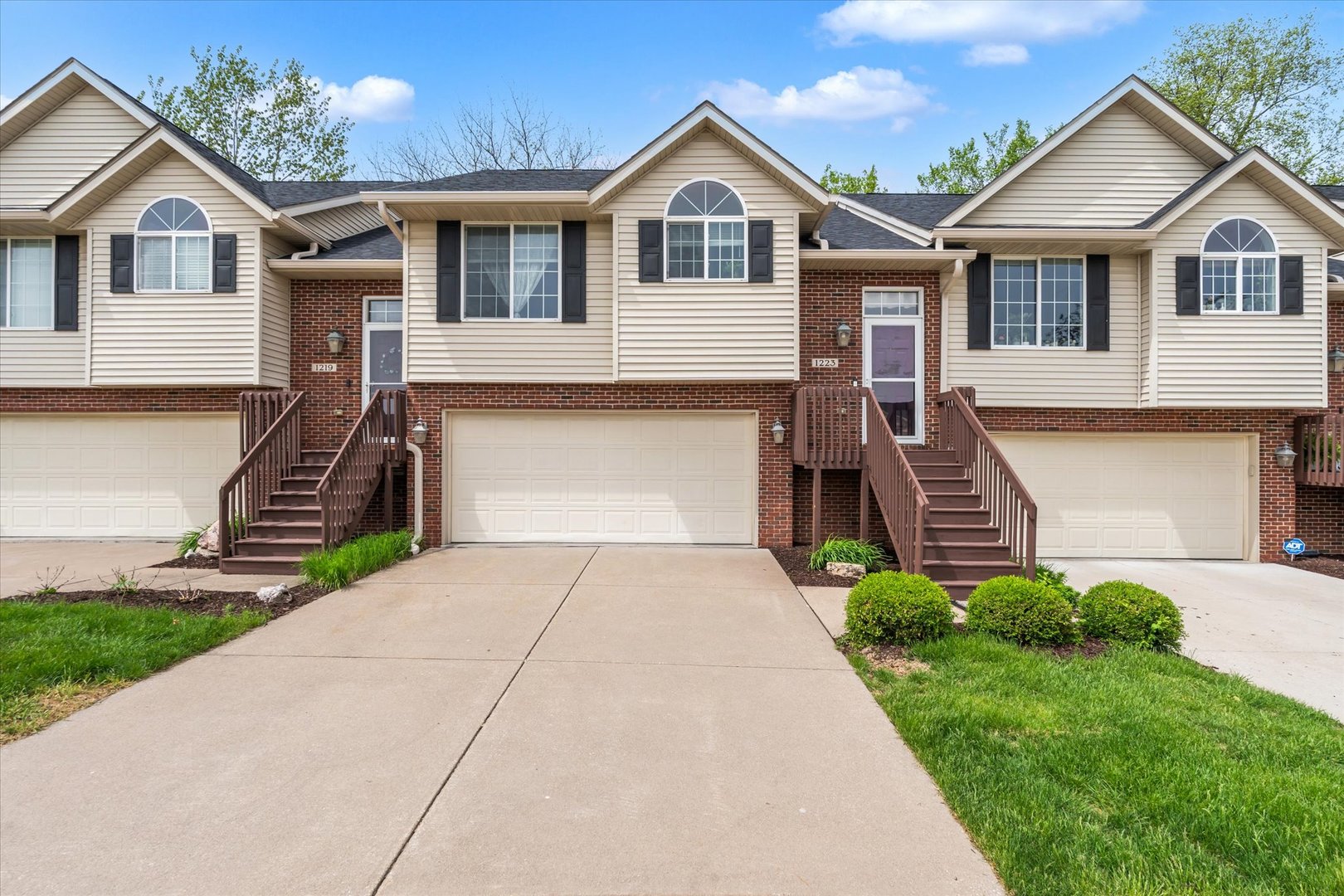 1223 33rd Avenue Circle, Silvis, IL