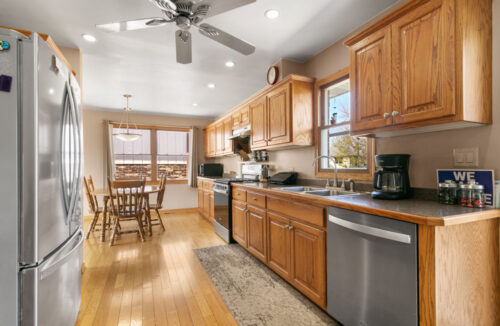7024 Brementowne Road, Tinley Park, IL