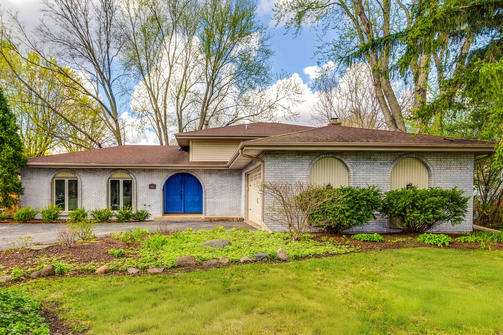918 Bedford Lane, Libertyville, IL