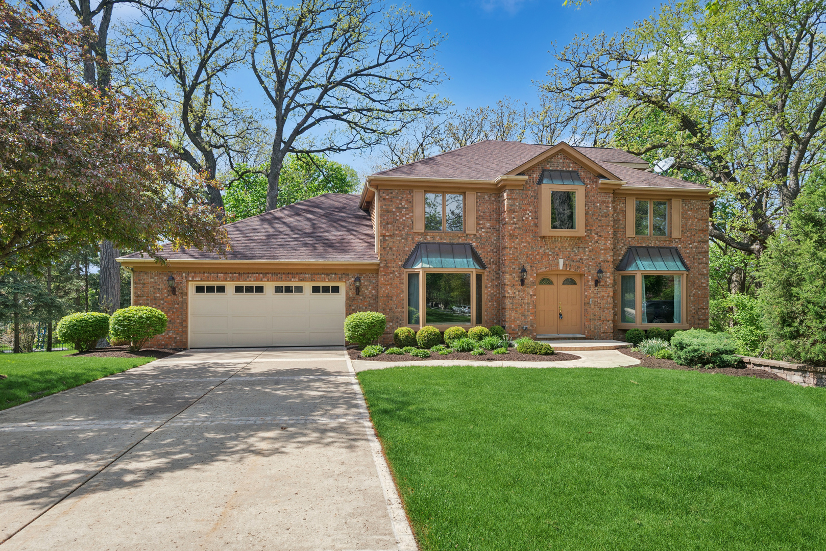 1655 White Pines Court, Naperville, IL