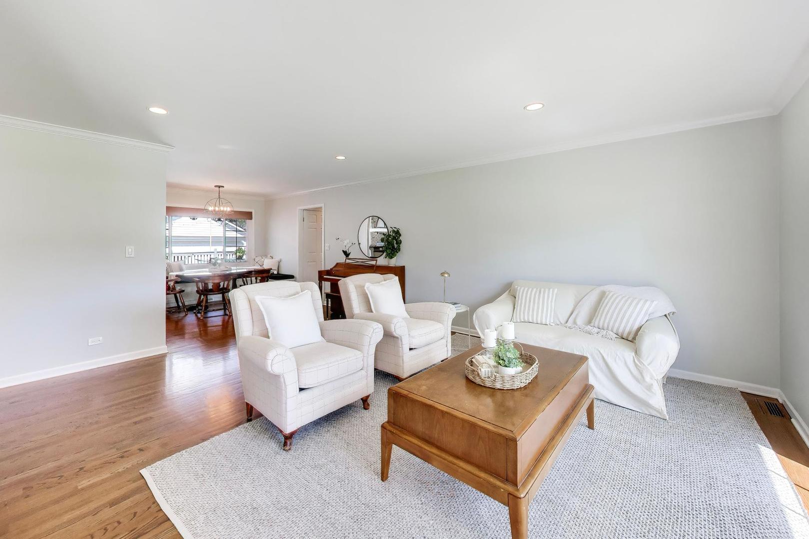 528 Cumnor Court, Deerfield, IL