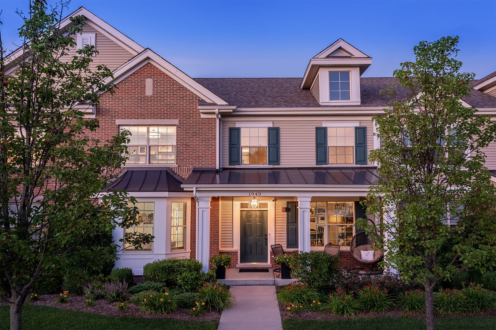 1949 Dauntless Drive, Glenview, IL