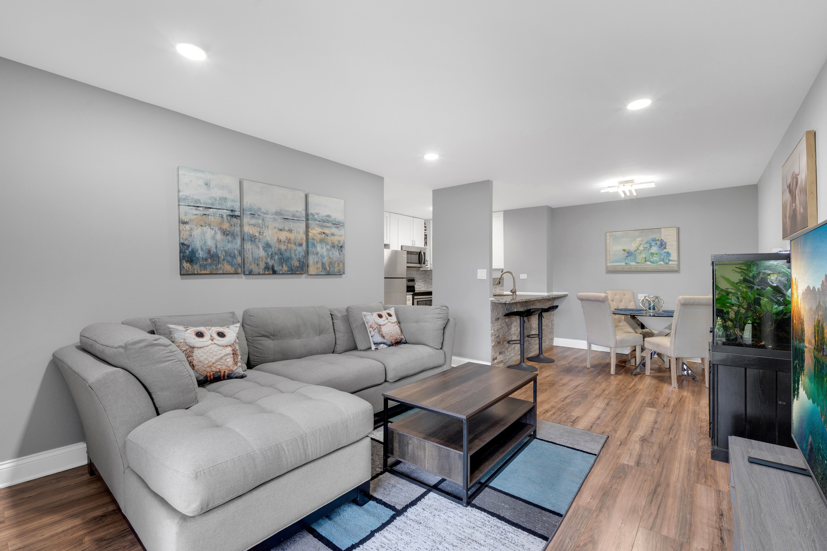 5600 ASTOR Lane #320, Rolling Meadows, IL