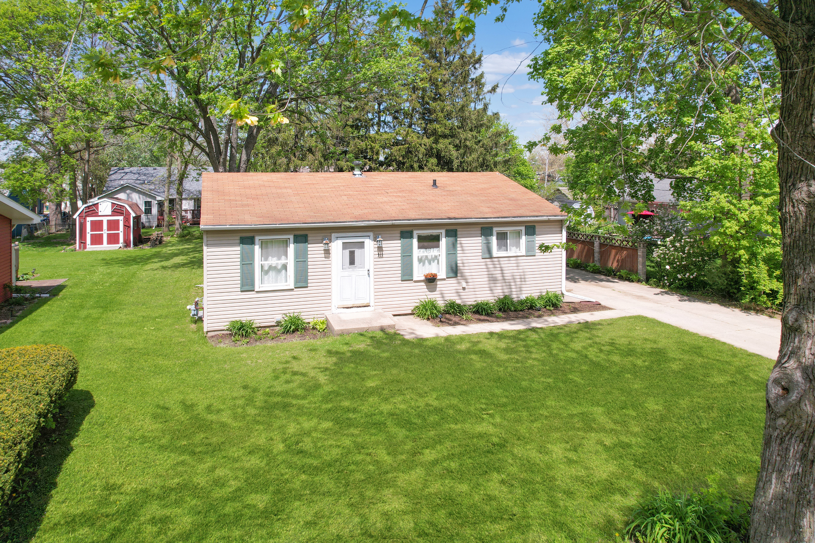 311 E Jones Street, Plano, IL