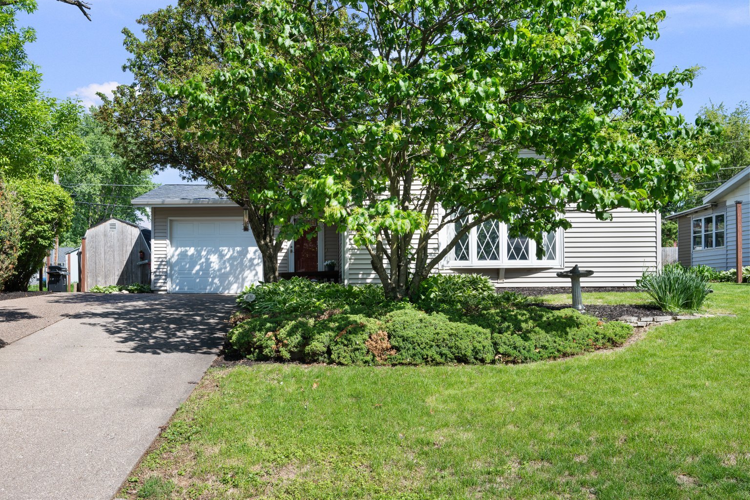 1511 Parklane Drive, Bettendorf, IA