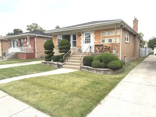 8737 S Richmond Avenue, Evergreen Park, IL