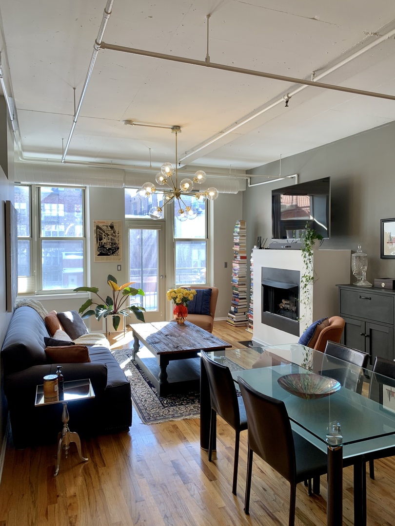 6 S Laflin Street #522, Chicago, IL