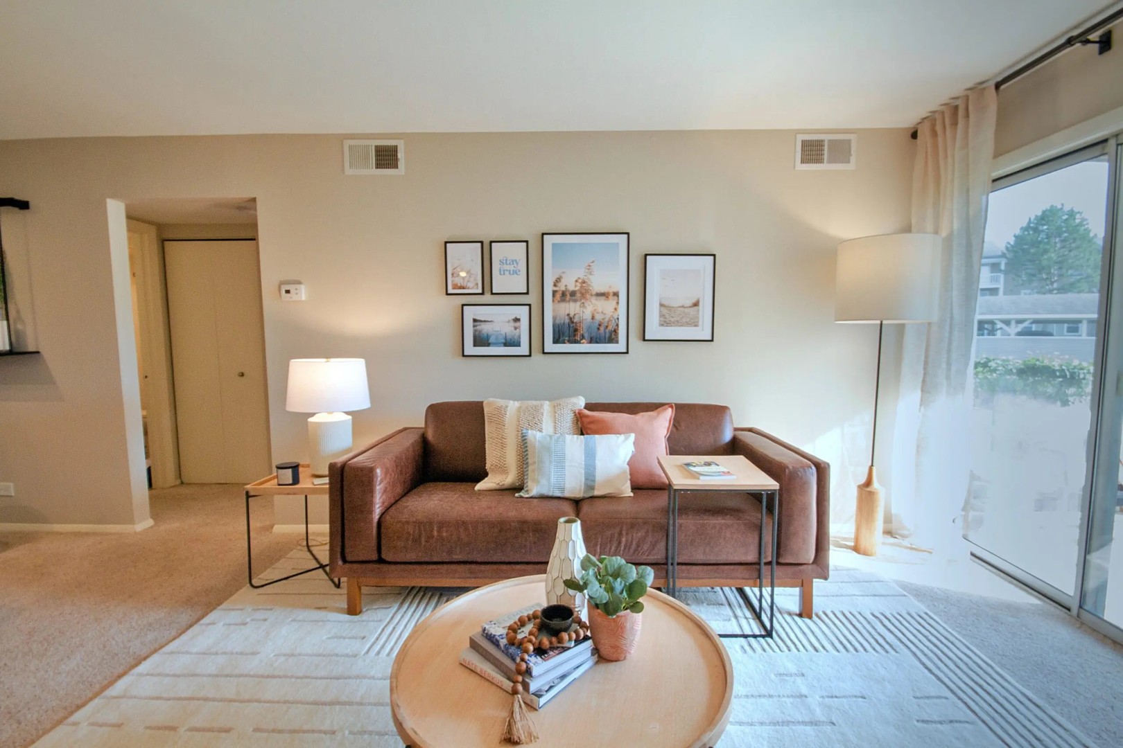 4113 Chesapeake Drive #1B, Aurora, IL