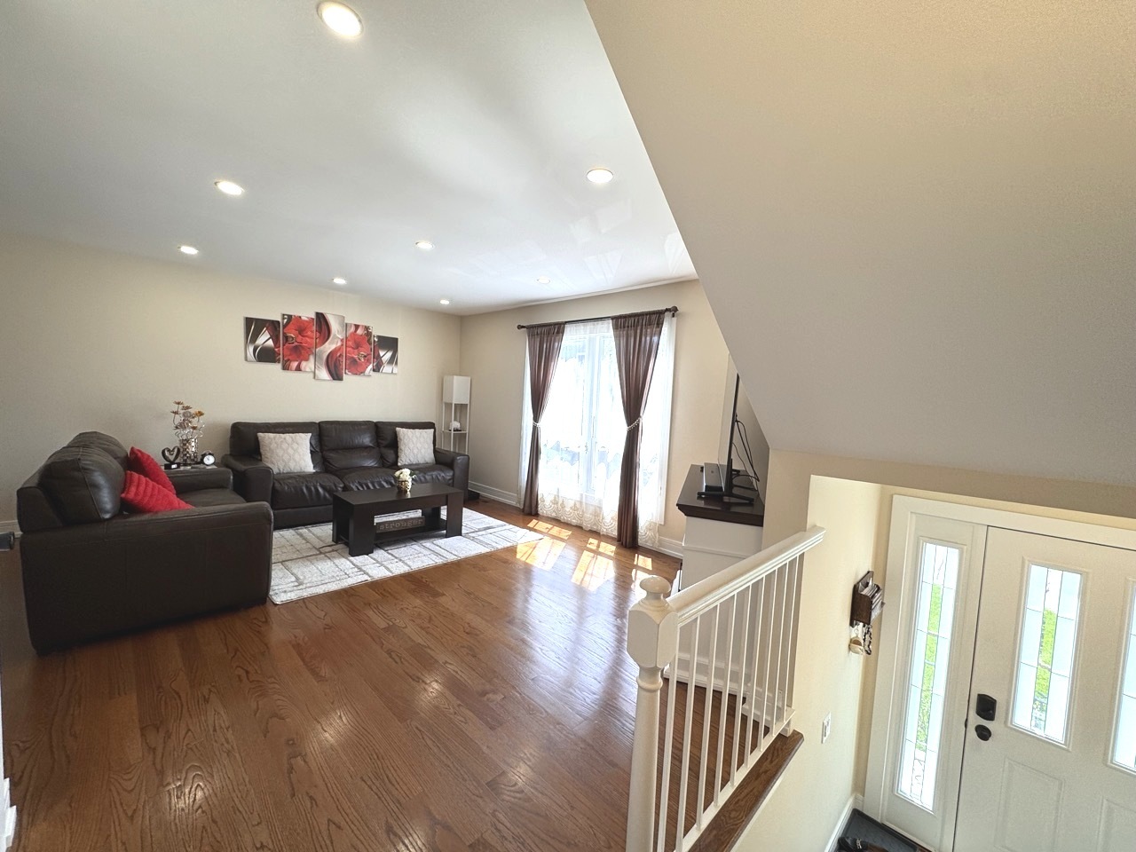2210 Clifton Place, Hoffman Estates, IL
