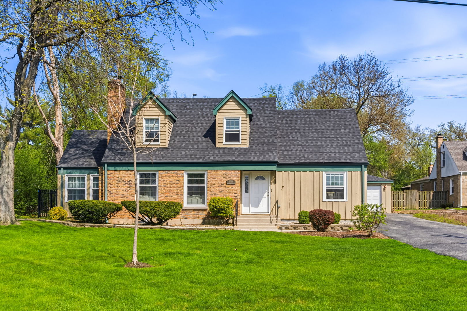 0S611 Cedar Avenue, Elmhurst, IL