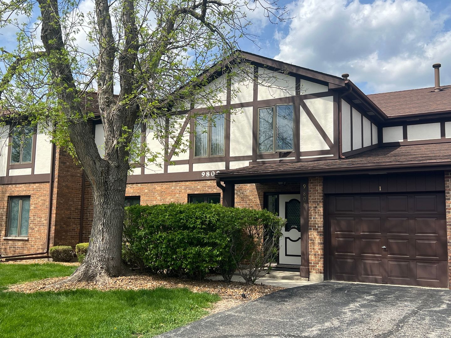 9808 Mill Drive #2B, Palos Park, IL
