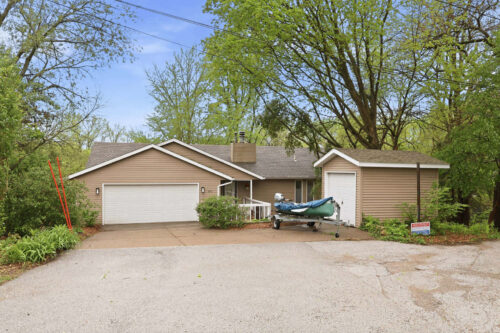 5115 Crestview Heights Court, Bettendorf, IA