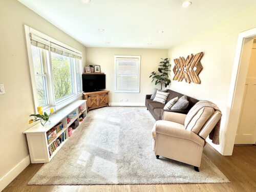 218 N Eastwood Avenue, Mount Prospect, IL