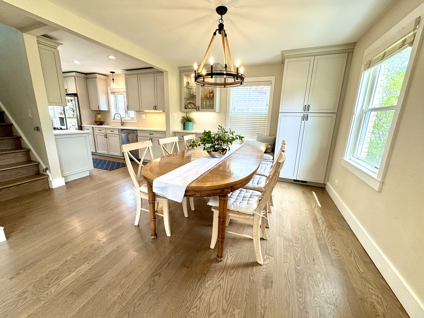218 N Eastwood Avenue, Mount Prospect, IL