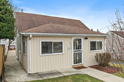 306 Johnson Street, East Dundee, IL