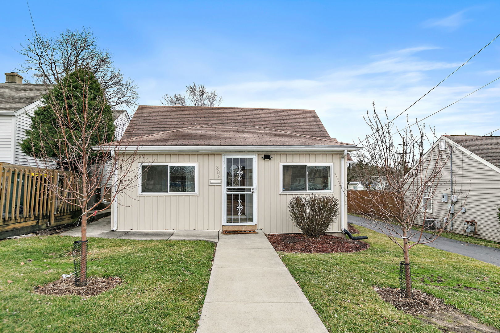 306 Johnson Street, East Dundee, IL