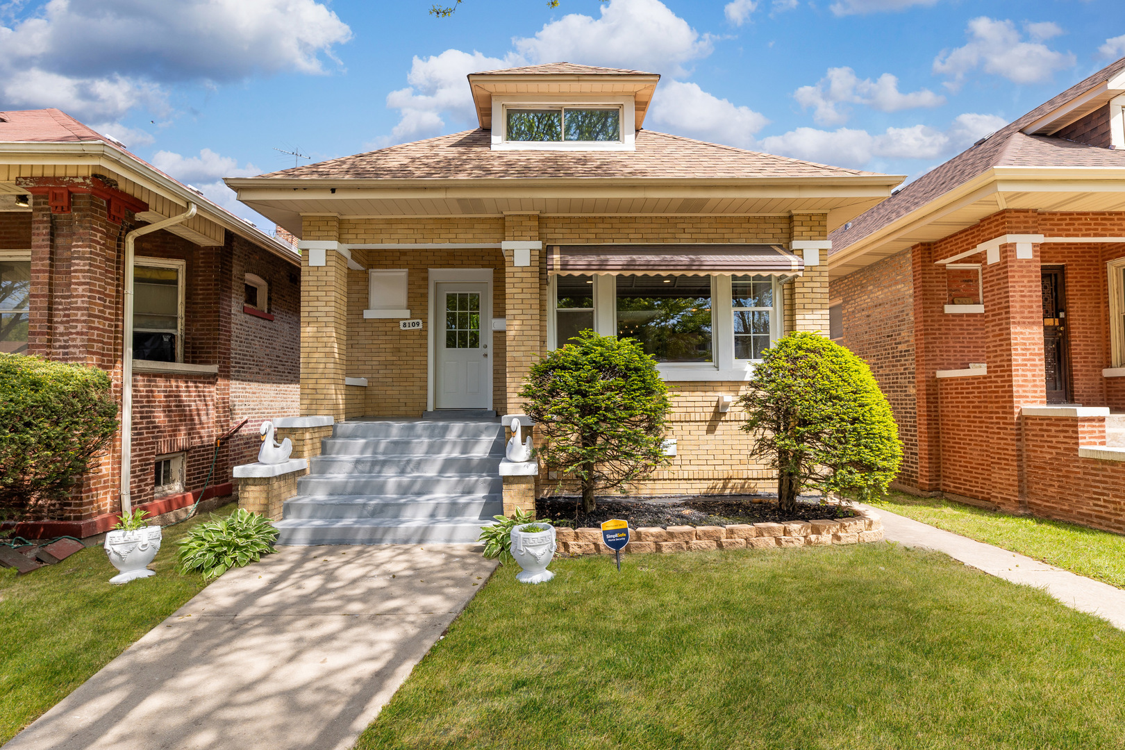 8109 S Marquette Avenue, Chicago, IL