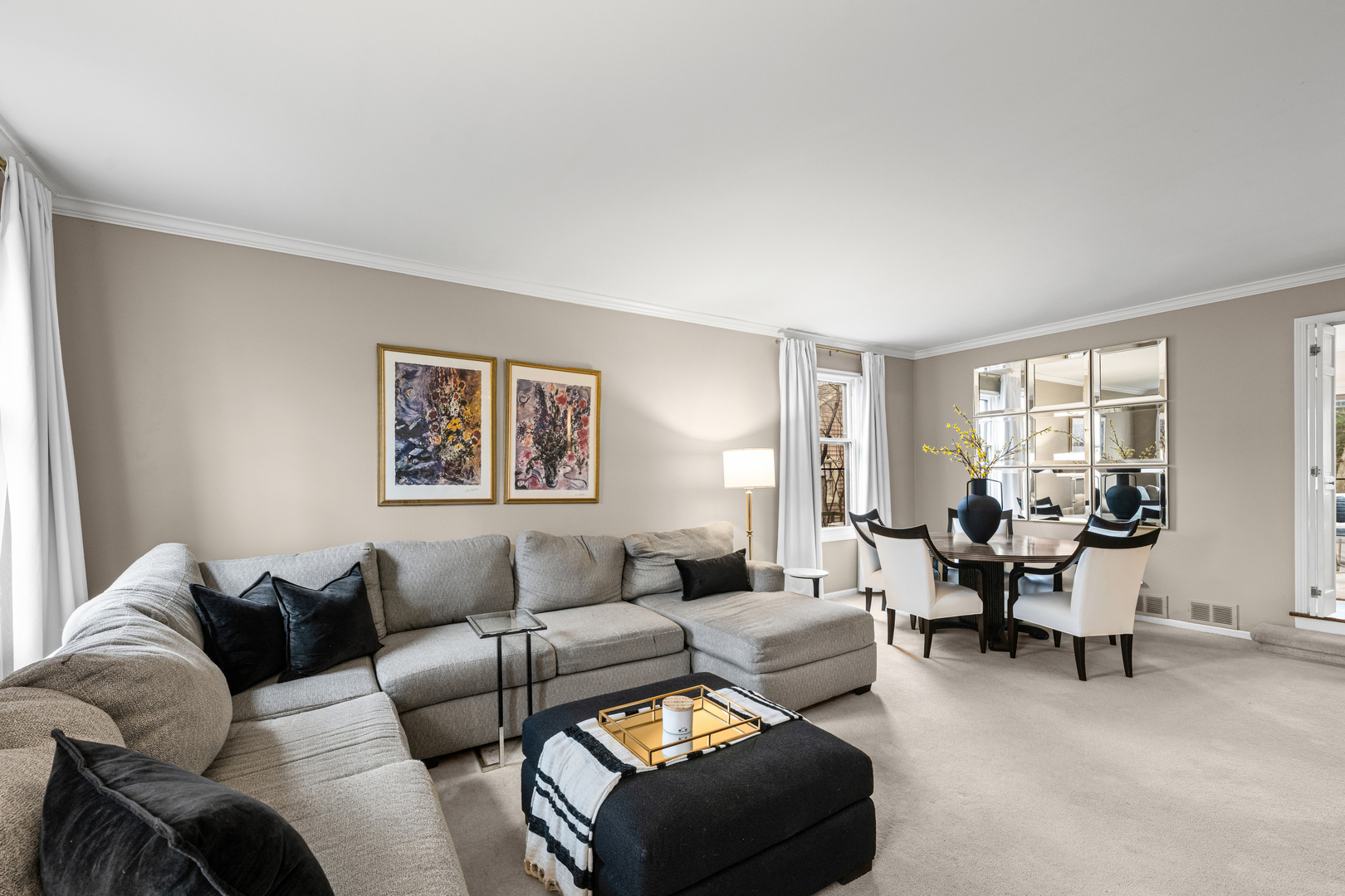 220 Dover Circle, Lincolnshire, IL