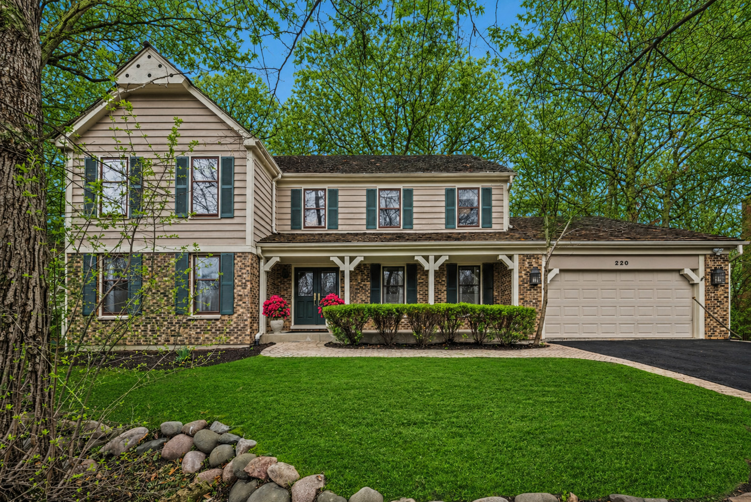220 Dover Circle, Lincolnshire, IL