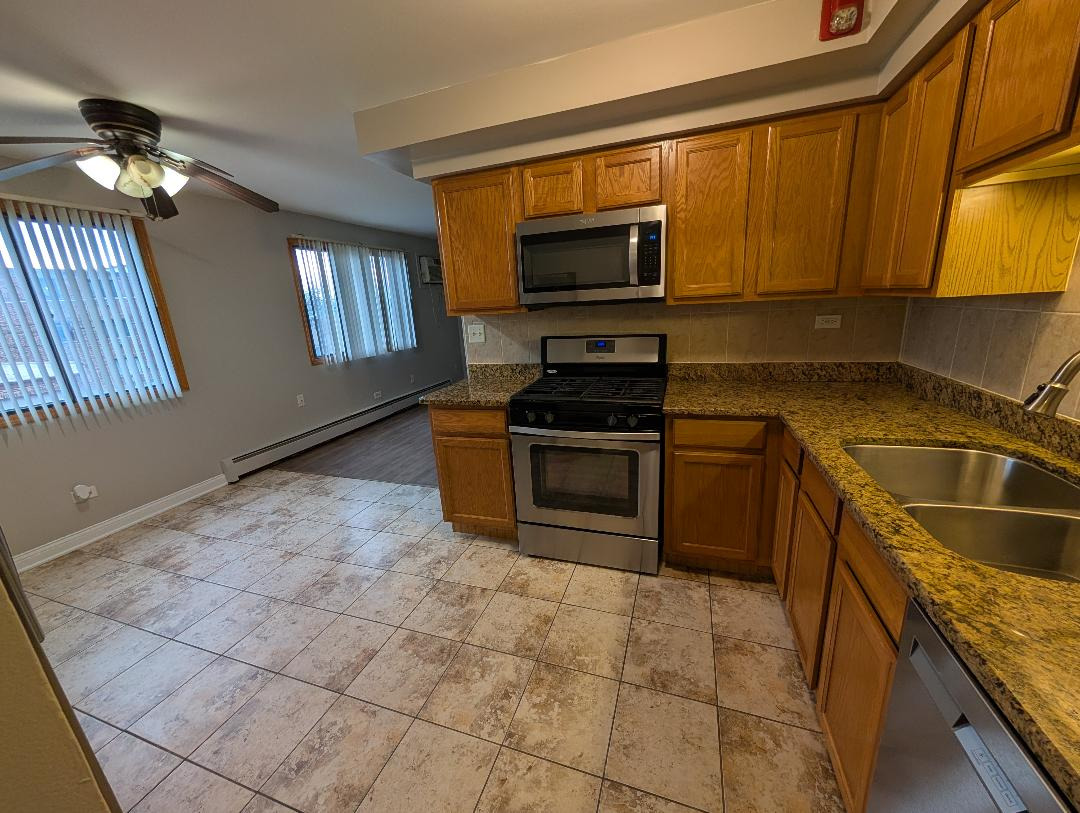 6348 Washington Avenue #2B, Chicago Ridge, IL