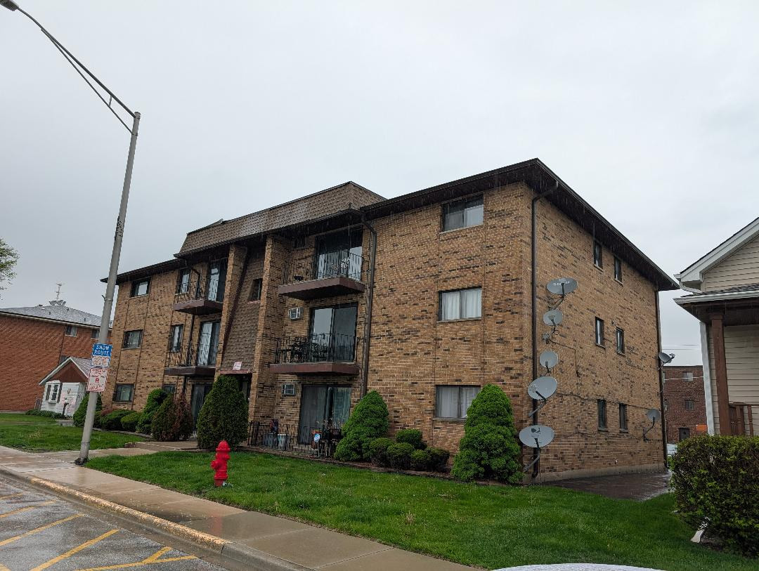 6348 Washington Avenue #2B, Chicago Ridge, IL