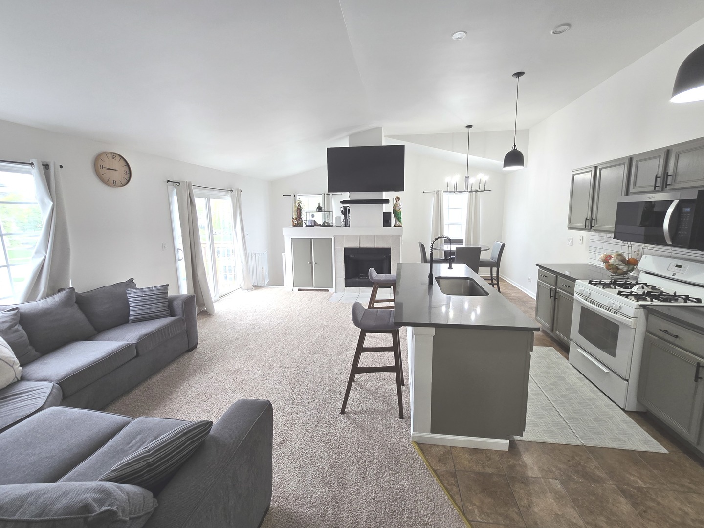 769 Hobart Drive #C, South Elgin, IL