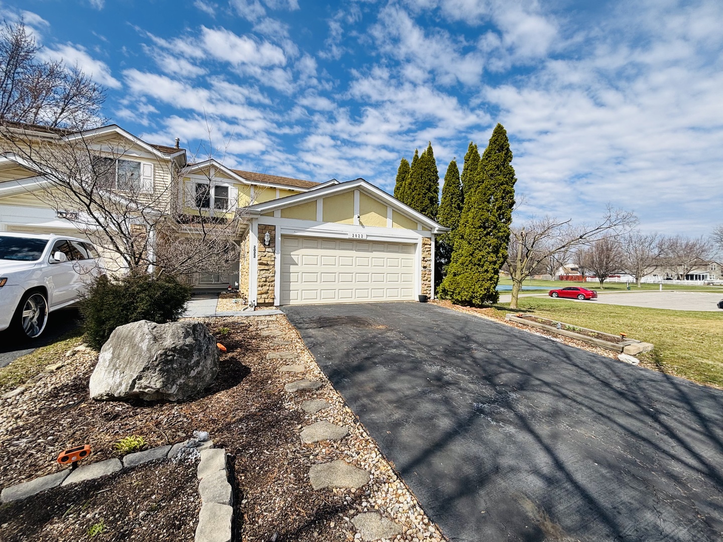 2022 Cardinal Drive, Glendale Heights, IL