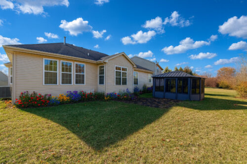 1255 Waterfront Lane, Pingree Grove, IL