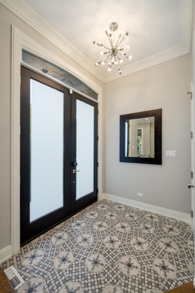 2119 N Kenmore Avenue, Chicago, IL