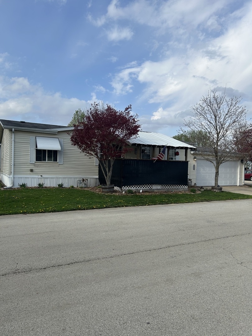 173 AUSTIN CT Austin Court, Manteno, IL