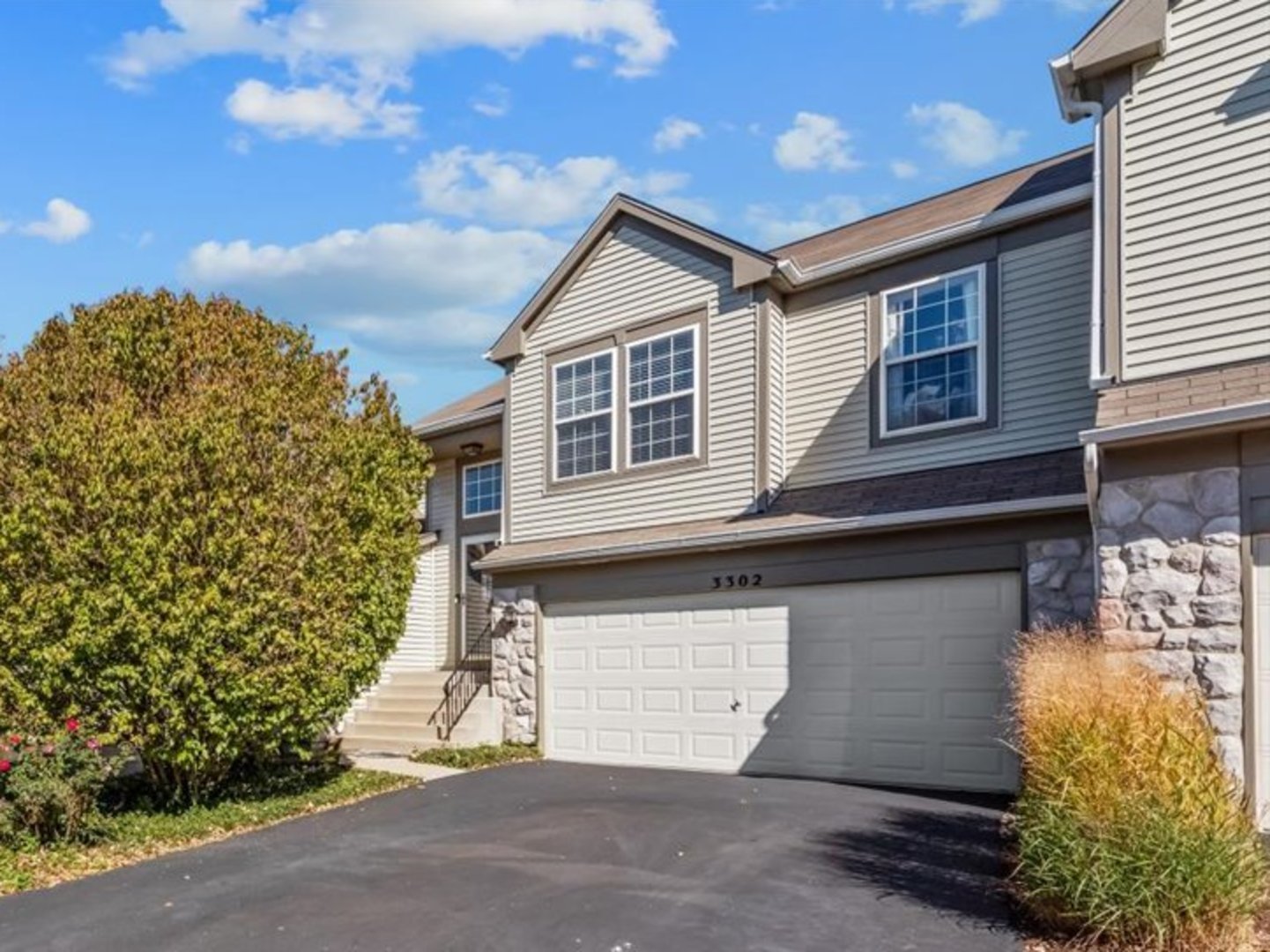 3302 Bromley Lane, Aurora, IL