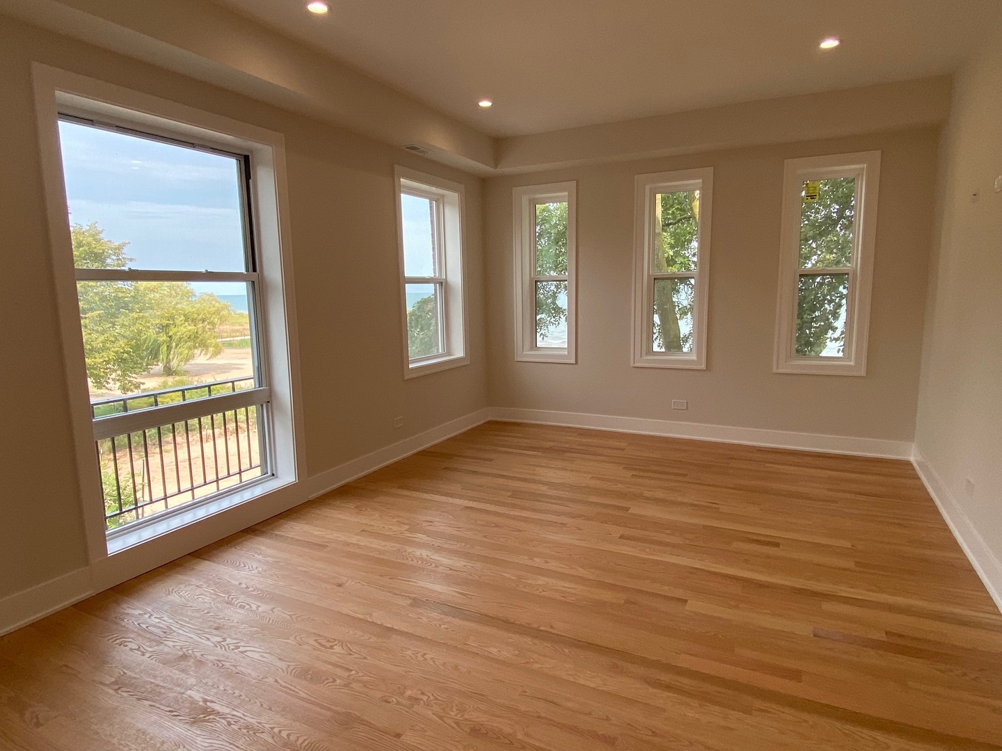 1055 W Pratt Boulevard #2A, Chicago, IL